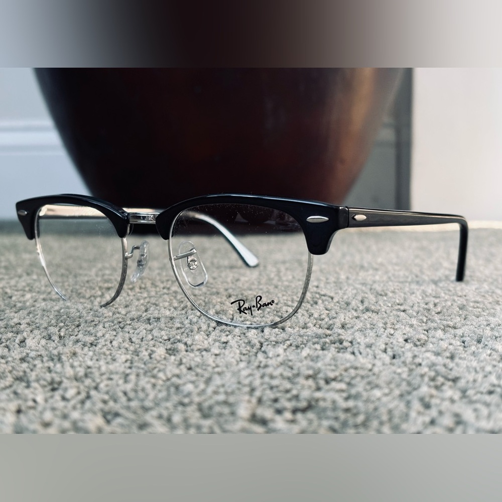 Brand New Never Worn Ray-Ban eyeglasses